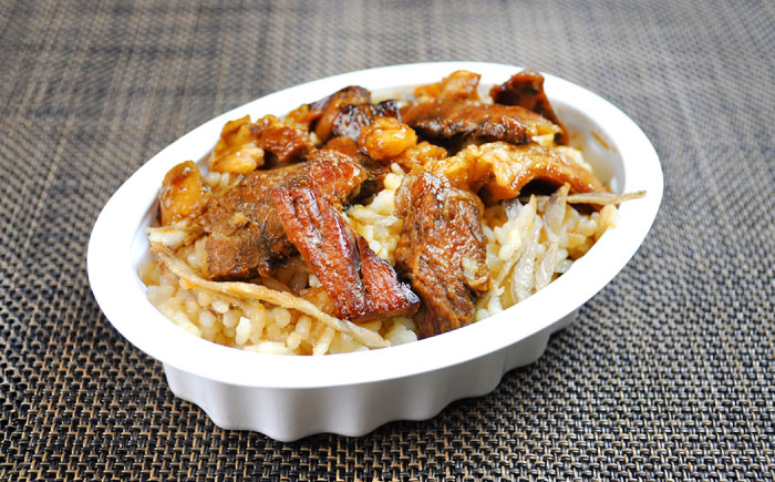 飛騨牛ひつまぶし 1人前×5個セット レトルト タレと山椒の小袋付き 牛肉 ご飯 保存食 恵那市 / テンポイント [AUEU016] 5個