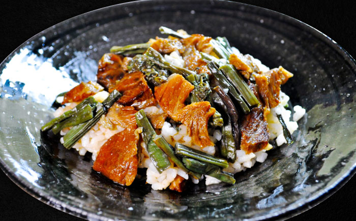 松阪牛ひつまぶし 1人前×3個セット レトルト タレと山椒の小袋付き 牛肉 ご飯 保存食 恵那市 / テンポイント [AUEU034] 3個