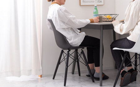 【選べるカラー】人気デザインチェア モノトーン ブラック 1脚 / 椅子 イームズチェア ダイニング / 恵那市 / 東谷株式会社 明智流通センター [AUAD046] モノトーン ブラック