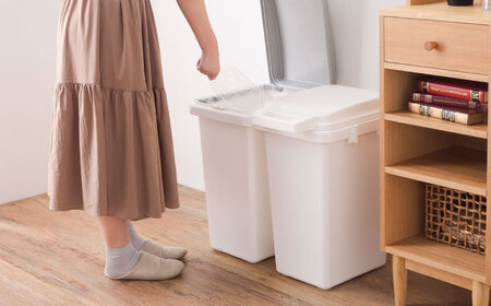 【選べるカラーとサイズ】33リットルの抗菌・防汚・防臭ごみ箱 ホワイト 2個組 / ダストボックス ゴミ箱 ごみ箱 / 恵那市 / 東谷株式会社 明智流通センター [AUAD083] ホワイト 33L×2個