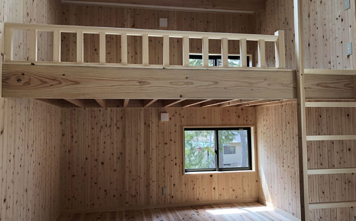 飯地高原自然テント村 薪ストーブ付キャビン 平日4カ月前優先予約宿泊券 / キャンプ テント 宿泊 宿泊券 アウトドア / 恵那市 / 飯地高原自然テント村 [AUAG004]