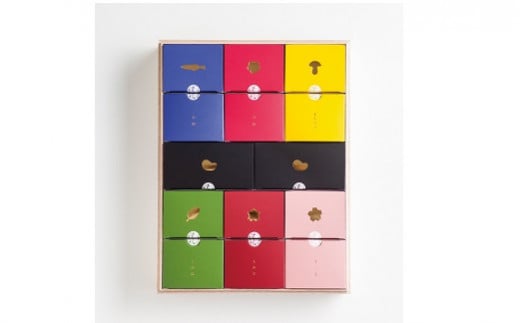 小さな小さな姿あられ　樂（姿あられ 6種60個・ぶらっくぺっぱーBEANS 14個）｜初穂製菓 お菓子 姿あられ あられ 木箱 ギフト M31S03