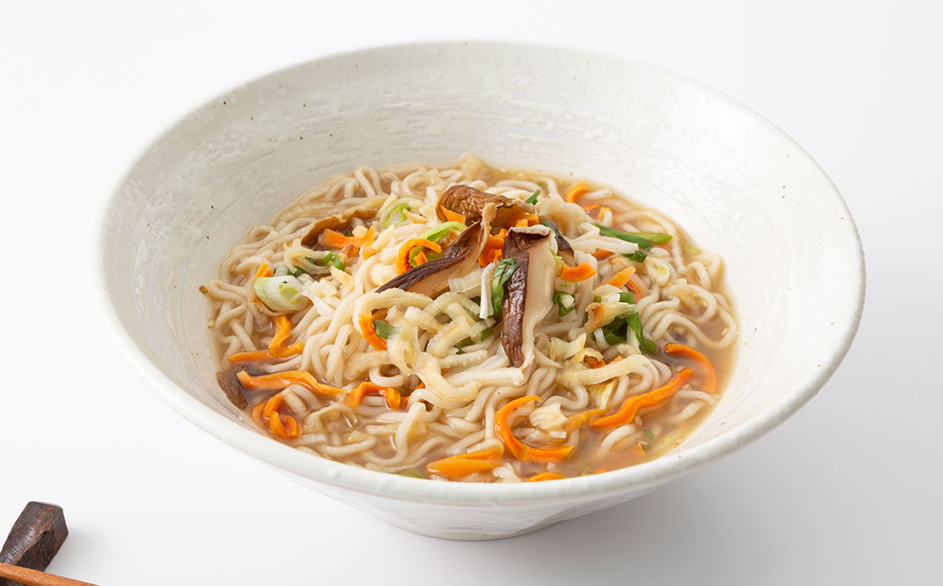 野菜いっぱい十穀らーめん。99g×8個入り