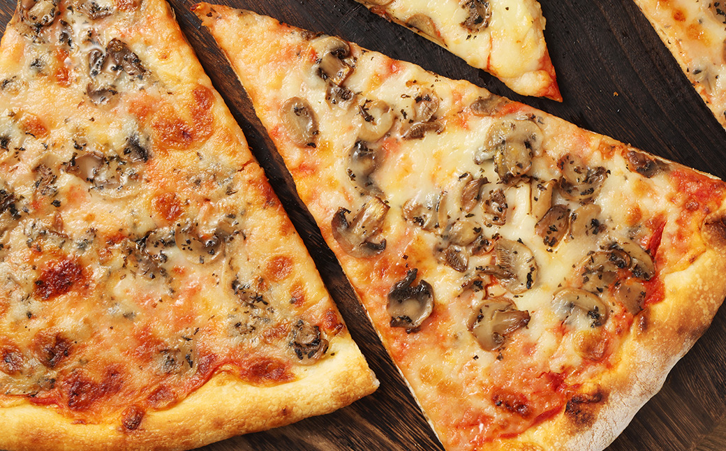 ニューヨークピザ マッシュルーム ホール 8カット｜CAFÉ & PIZZA DELTA ピザ 冷凍 冷凍ピザ 国産小麦 M19S31