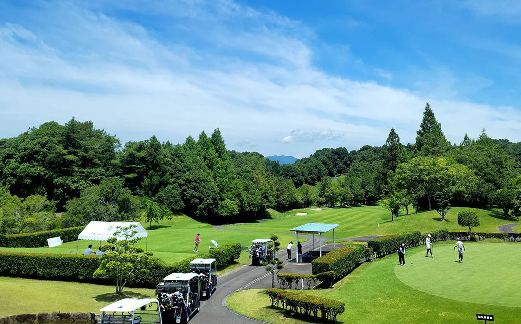 伊深の森 カントリー クラブ 利用券 9,000円分 | ゴルフ ゴルフ場 券 チケット 岐阜 岐阜県