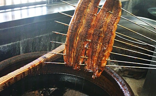 うなぎ 蒲焼 ( ３尾 ） | かも川茶寮 うを完 うなぎ蒲焼 国産 鰻 冷凍