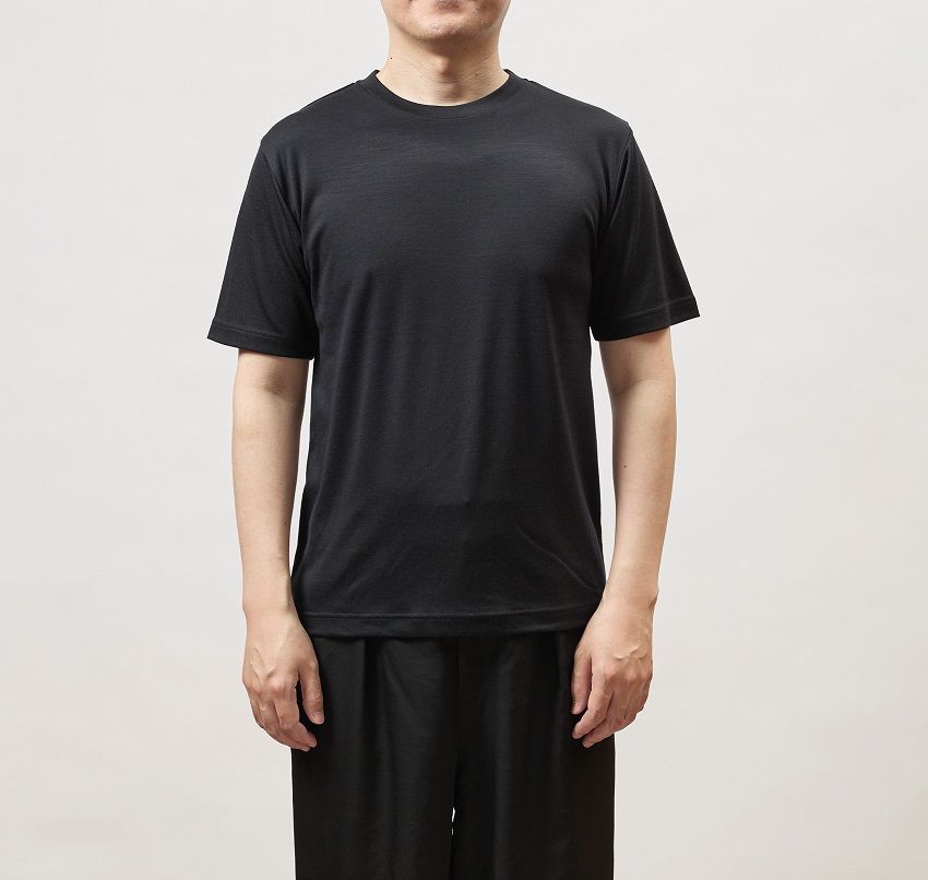 922 とろけるような着心地、高級ウールTシャツ