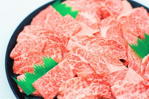 9 特撰飛騨牛Ａ５等級　肩ロース・赤身　焼肉用900g