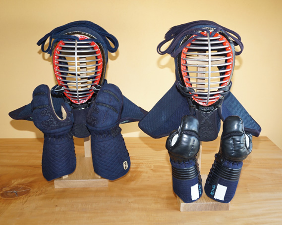 剣道防具乾燥スタンド【防具deDRY】ラバーウッド材名入れなし1ﾀﾞｲ