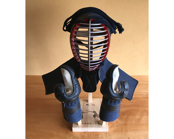 剣道防具乾燥スタンド【防具deDRY】ラバーウッド材名入れあり1ﾀﾞｲ