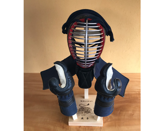 剣道　防具乾燥スタンド【防具deDRY】ブナ材  名入れあり 1ﾀﾞｲ