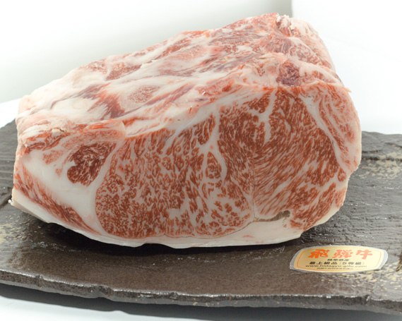 店主こだわり雌牛 飛騨牛A5等級　サーロインブロック約2kg