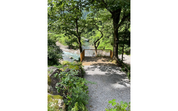 グリーンプラザみやま　川のせせらぎサイト一泊宿泊券