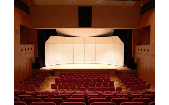 ピアノ演奏体験  文化の里花咲きホール半日使用