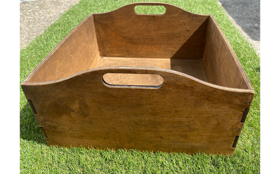 持ち運びやすいお洒落な木箱