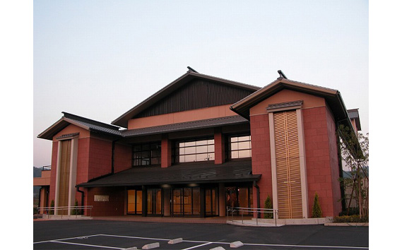 ピアノ演奏体験  文化の里花咲きホール半日使用