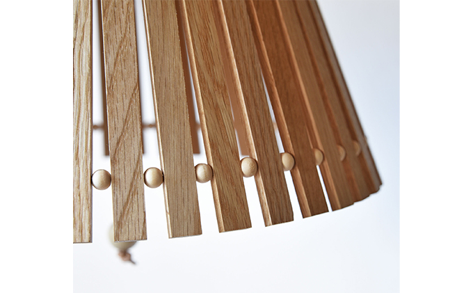 【YARN】ウッドビーズシリーズ スリットからこぼれる光が美しいランプ【L】 ※離島への配送不可