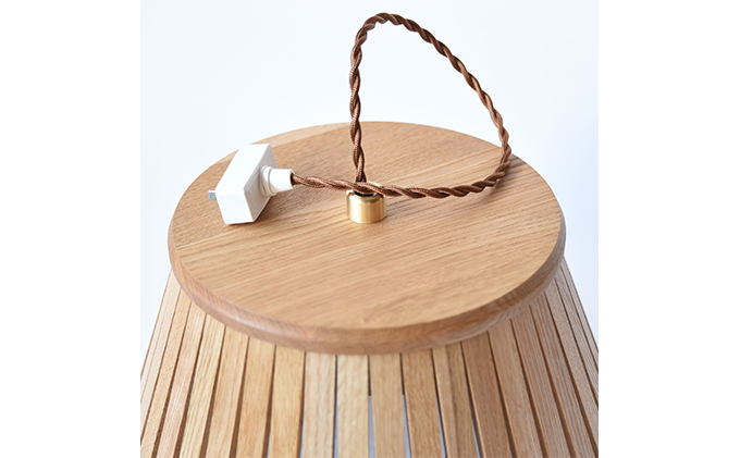 【YARN】ウッドビーズシリーズ スリットからこぼれる光が美しいランプ【L】 ※離島への配送不可