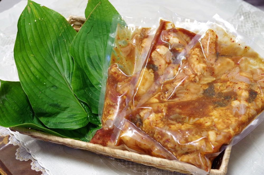 飛騨で育った牛ホルモン味付き４７０ｇ×３パック