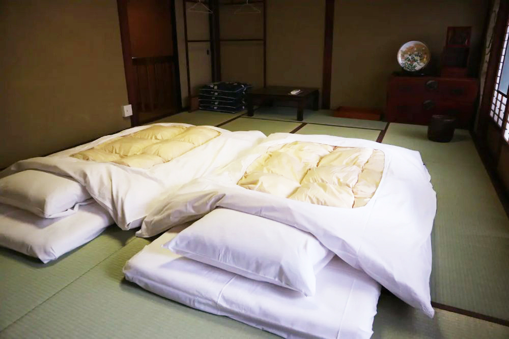 吉城の郷 馬出し橋 1泊朝食付き 宿泊券 3名様～5名様まで 貸し切り 1日1組限定 飛騨古川 古民家 観光[Q285]