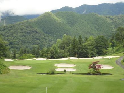 岐阜本巣カントリークラブ ゴルフ場利用券 30000円分 [1244]