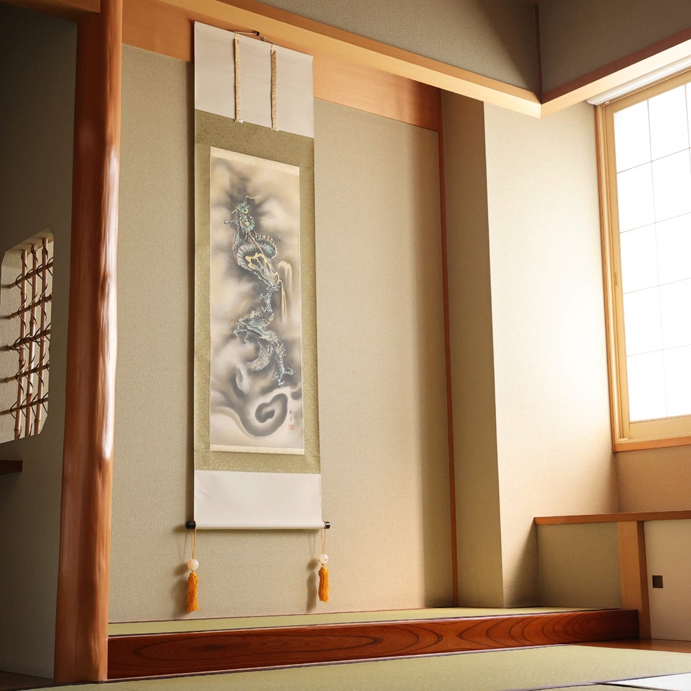 掛け軸「昇龍」伊藤義彦 尺五立 サイズ：190×54.5cm 掛け軸 年中掛け 常用 [1453]