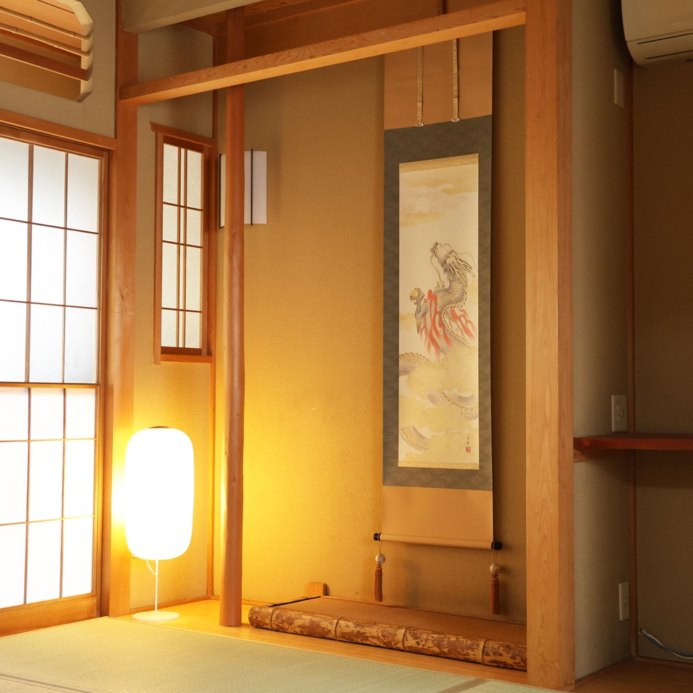 掛け軸「開運昇龍」白木由希 半切立 サイズ：190×47cm 掛け軸 年中掛け 常用 [1457]