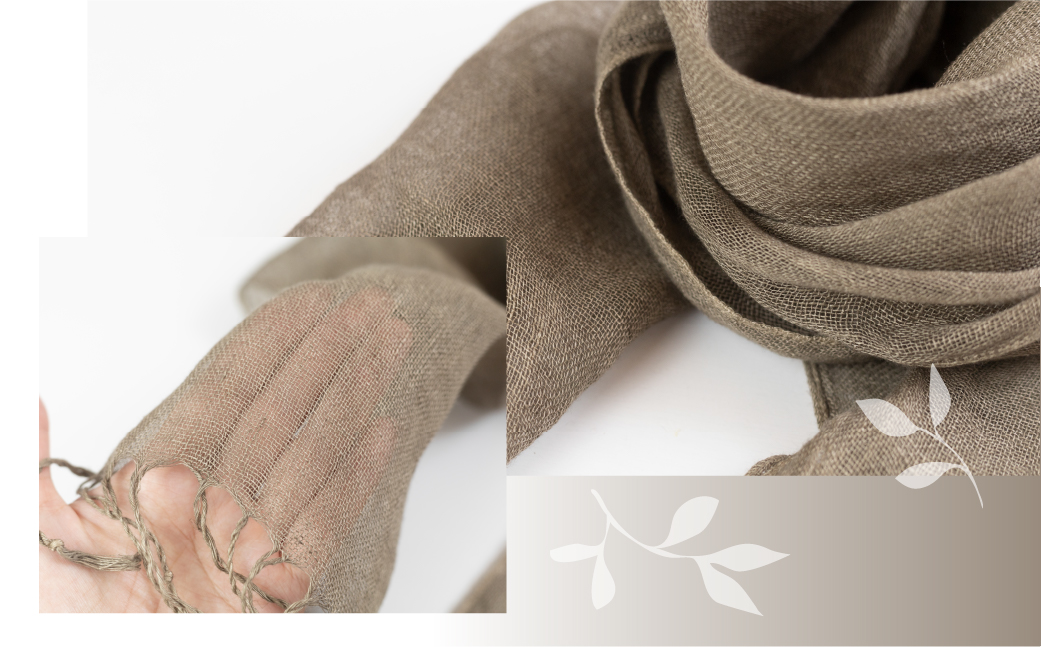 【グレー】【受注制作】草木染ヘンプストール【ギフト包装】ストール プレゼント ギフト 贈り物 こだわり 母の日 染物 シンプル ヘンプ【77-4【7】】 【グレー】 幅 約24-26cm × 長さ 約163-165cm × 房 約8cm