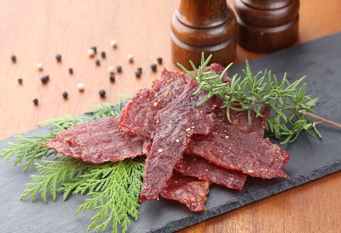 【隔月 定期便 6回】飛騨味職人「おさだ食品 定期便」（飛騨牛ローストビーフ＆飛騨牛干し肉）牛肉 飛騨牛 贈答 ギフト 隔月配送【57-D】