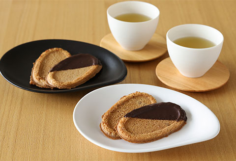 下呂ショコラ煎餅   ビター  ギフト缶　56枚　個包装【6-3】