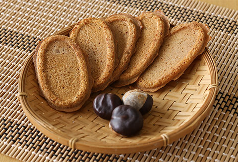 とちの実煎餅　ギフト缶　(とちせん60枚)　個包装【6-5】