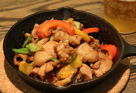 飛騨産和牛ホルモン 3種セット（味噌・塩・ミックスホルモン）各2袋 計6袋（袋入り）【冷凍】牛肉 牛ホルモン 納豆喰豚 無薬鶏【11-71】