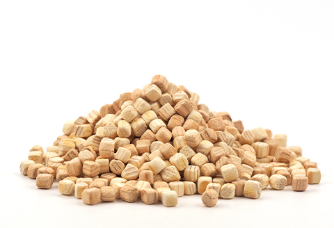 杉が香る「杉チップ（2L）」杉枕の補充用、アロマ、ガーデニング等に【飛騨フォレスト】【43-5】