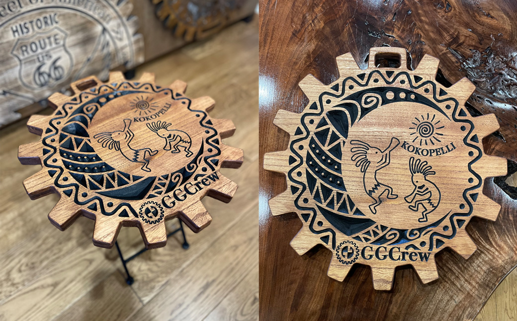 【ウォルナット】サイドテーブル Kokopelli ココペリ（1台）（幅 430mm×奥行 430mm×高さ 380mm）机 テーブル 彫刻 キャンプ 軽量 天然木 折り畳み【GGCrew】【93-12【1】】