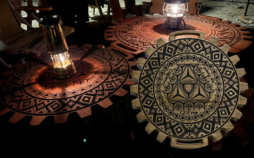 【ウォルナット】ミドルテーブル Deepshadow ディープシャドウ（1台）【専用袋付き】（幅 600mm×奥行 600mm×高さ 400mm）机 テーブル 彫刻 キャンプ コンパクト 木目 軽量 組み立て アウトドア 台【GGCrew】【93-7【1】】