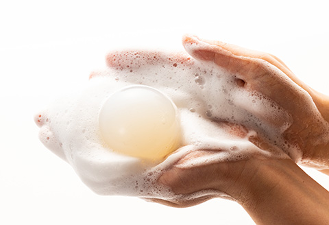 下呂地場産コスメセットＡ（米ぬか石鹸、蒟蒻パフ）【奥田又右衛門膏本舗】【1-11】