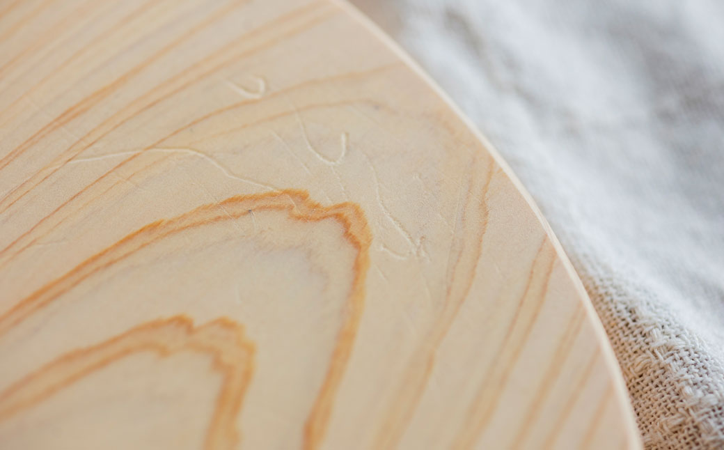 檜 （ひのき）まな板 丸型（約 直径 21cm×厚さ 2cm）1枚　ヒノキ カットボード まないた キッチン用品 木 丸【101-2】