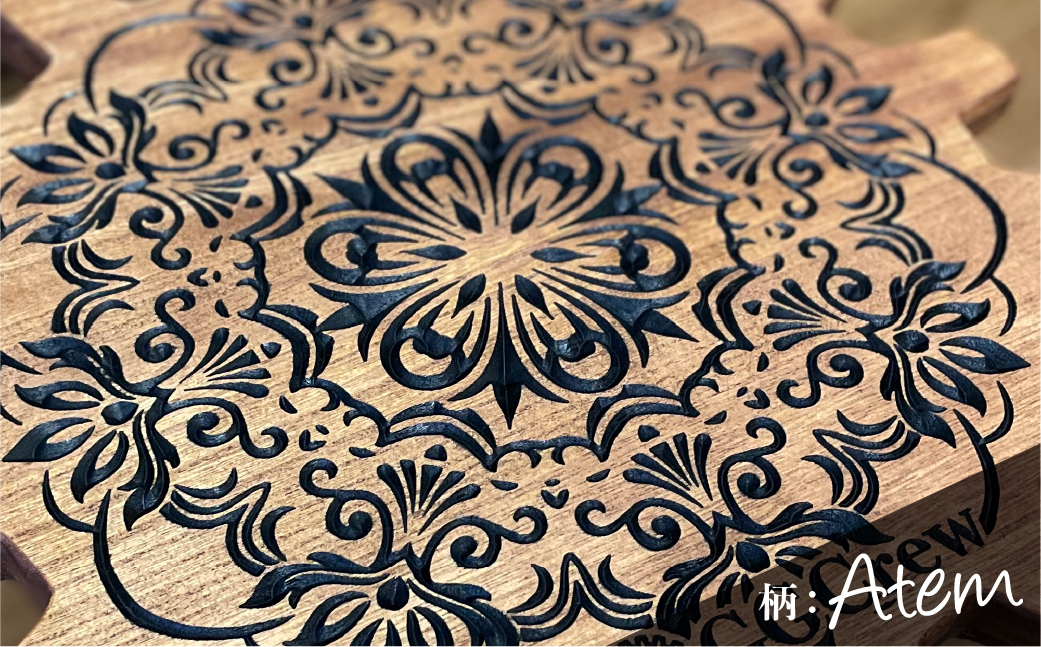 【チーク】サイドテーブル Atem アーテム（1台）（幅 430mm×奥行 430mm×高さ 380mm）机 テーブル 彫刻 キャンプ 軽量 天然木 折り畳み【GGCrew】【93-10【2】】