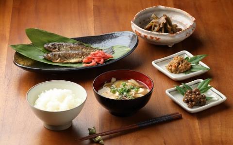 姫ます笹煮（4匹袋入り×4個・箱入）鱒 マス 甘露煮 贈答 ギフト 下呂温泉【3-8】