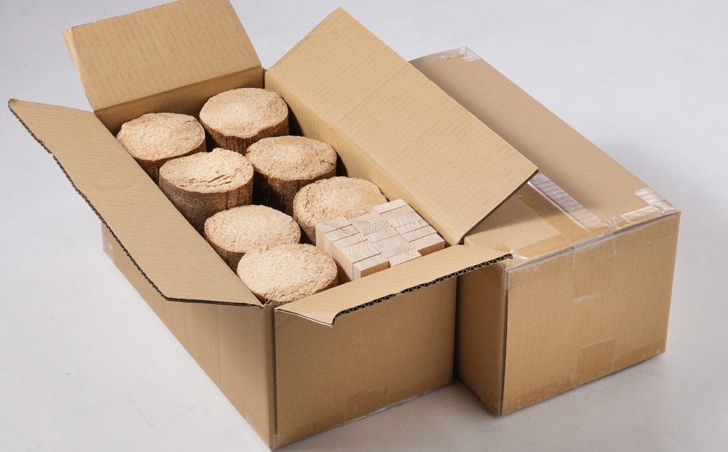 バイオフレア（14個+焚きつけ材 約10kg）×2箱【計28個】 キャンプ 焚火 アウトドア バイオコークス 固形燃料 たき火 サウナ 焚き付け材 焚き付け BBQ 暖炉 バーベキュー【AEJ株式会社】【109-2】