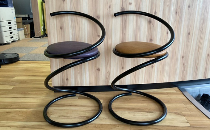 デザインチェア　レッド