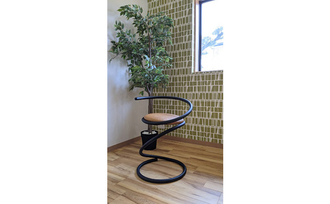 デザインチェア　レッド