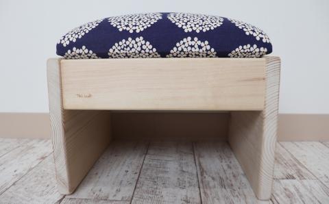 ぷっくりスツール 1人掛け（北欧アジサイ柄）