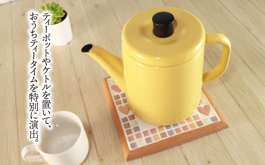 タイルクラフト 鍋敷き ピンク｜タイル タイルクラフト 鍋敷き なべしき トリベット タイル雑貨 インテリア雑貨 キッチン雑貨 キッチンインテリア インテリア ハンドメイド 手作り 一点もの ギフト プレゼント