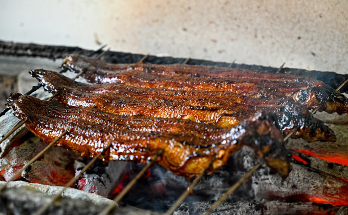 三河一色産 備長炭手焼き 昭和9年創業 魚しげのこだわりのうなぎ 白焼1尾