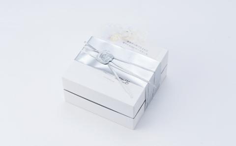 白薔薇「スノーホワイト」のような5層のチーズケーキ糖質オフ(4号サイズ)薔薇の町からお届け【配送不可地域：離島】