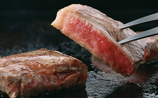 A4等級以上 飛騨牛サーロインステーキ用 300g ( 150g × 2枚 )　霜降り 牛肉 サーロイン 牛肉ステーキ 牛肉 肉 和牛 高級牛肉 2人前 国産牛 国産 牛 ブランド牛 ネオプライムヒグチ 肉のひぐち お中元 お歳暮 ギフト F6M-335