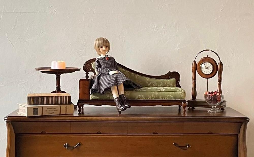 【ホワイト（本体）×グレー（クッション）】松永工房 Petit. Continue プティ・カウチ ミニチュア家具 1／3家具 ドール家具 ドール 40～60センチ対応 インテリア アンティーク（本体）家具 木製 カウチソファ ねこ脚 プティ・ドゥ・カンティーニュ