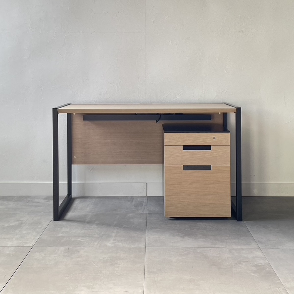 松永工房 MASTER PIECE デスク120 ＆ワゴン ナチュラルカラー×ブラックカラー 天板ウッド モダンテイスト シンプルデザイン 木製 デスク オフィス ホームユース 書斎 パソコンデスク マスターピース【配送不可：沖縄・離島】