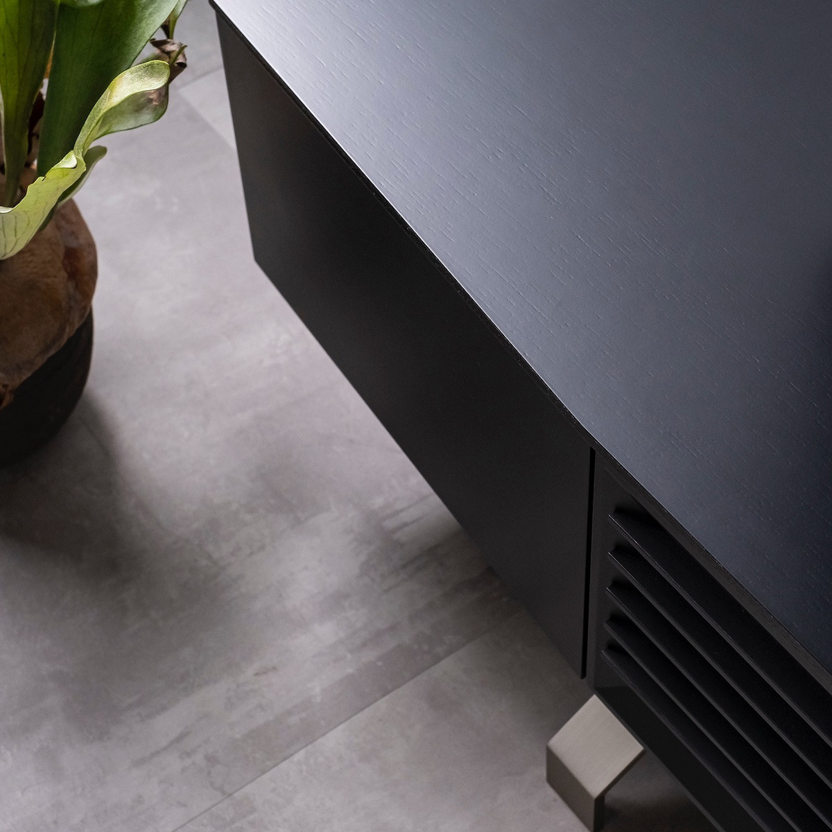 松永工房 MASTER PIECE テレビボードN180 ブラックカラー モダンテイスト シンプルデザイン 木製 テレビ台 ローボード キャビネット リビングインテリア ラグジュアリー マスターピース【配送不可：沖縄・離島】